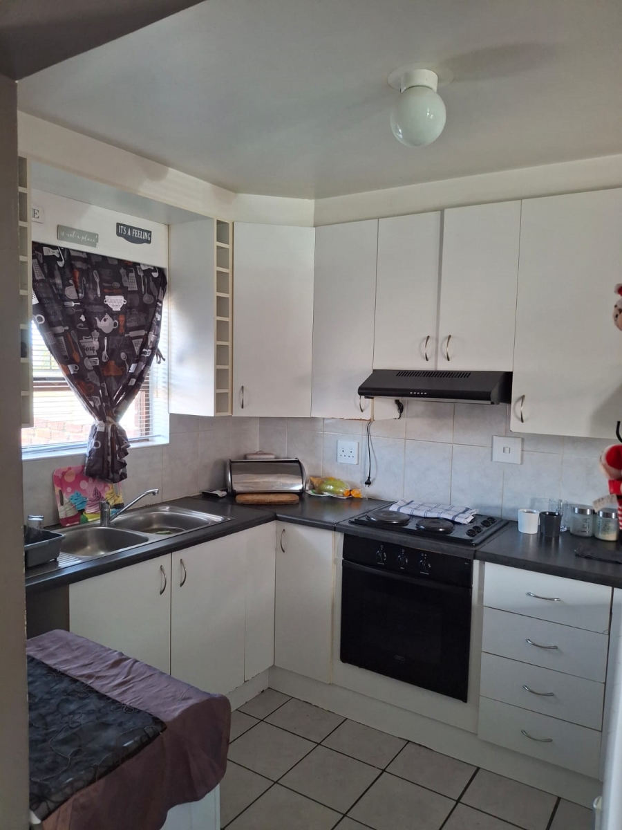 2 Bedroom Property for Sale in Algoa Park Eastern Cape
